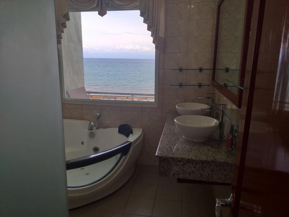 Ocean Breeze Resort Toledo Dış mekan fotoğraf